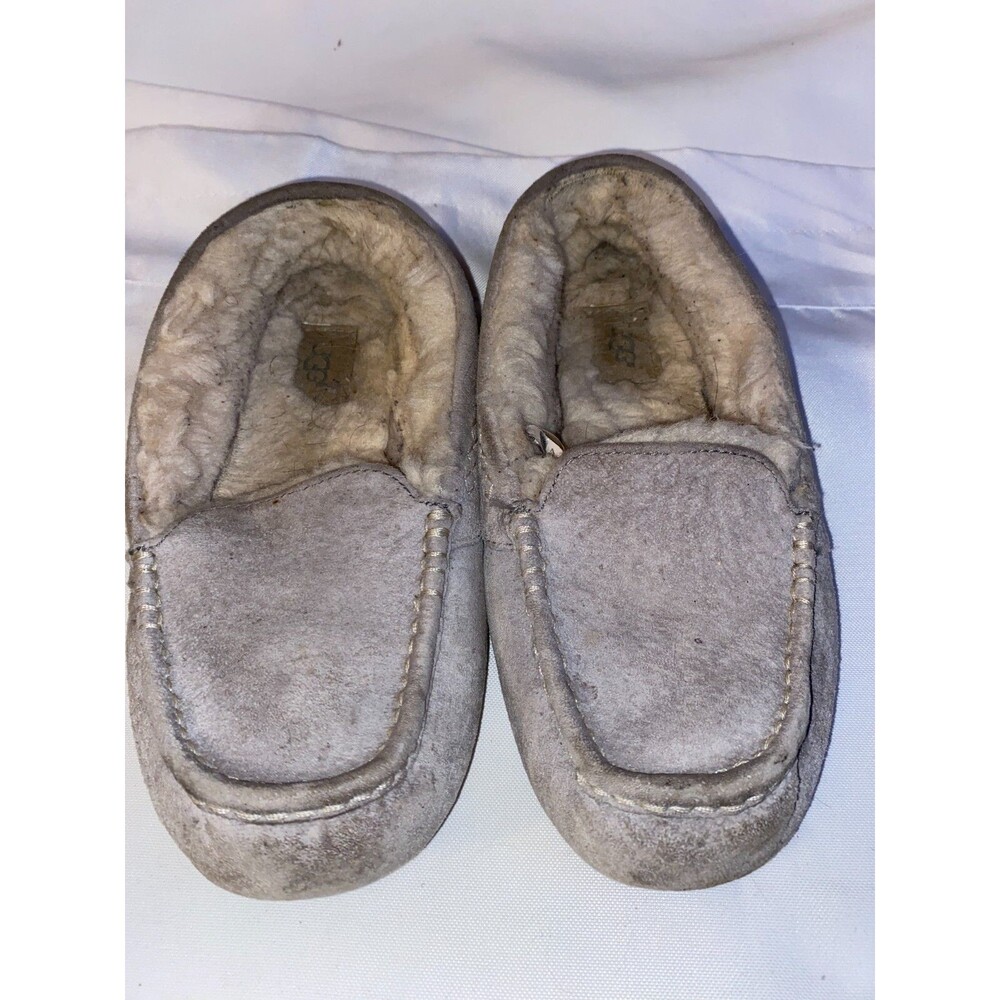 Ugg Shearling Lined Womens slipper Size 7 Gray